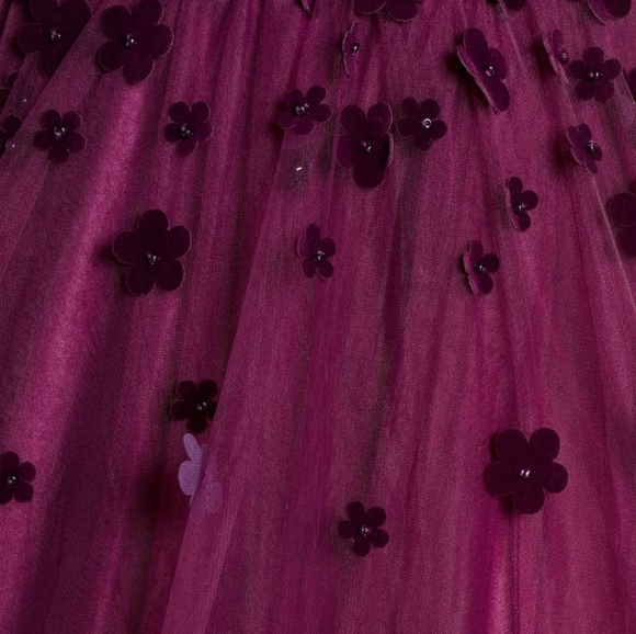 Mac Duggal Plum Velvet Trim 3D Floral Gown - US 4 - Picture 15 of 15